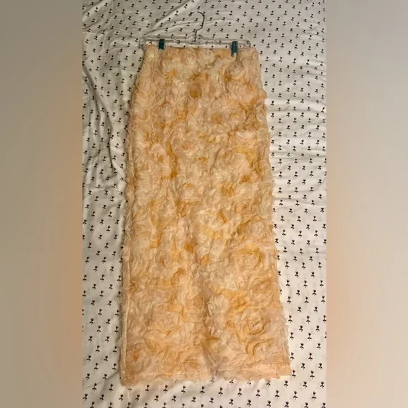 HELLO MOLLY HOTEL LOBBY MAXI SKIRT YELLOW SIZE 4 NWT - Picture 6 of 8